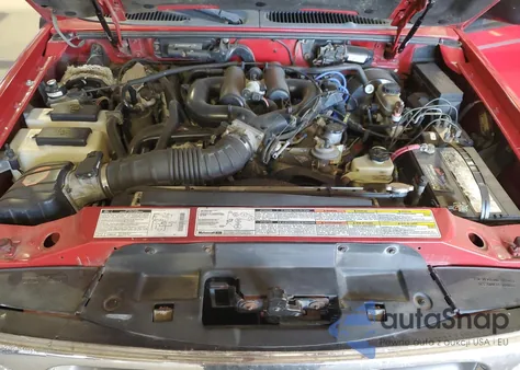 1998 Ford Explorer z USA, uszkodzony, nr VIN 1FMZU34E4WZB00945